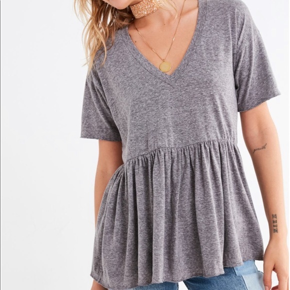 v neck peplum tee